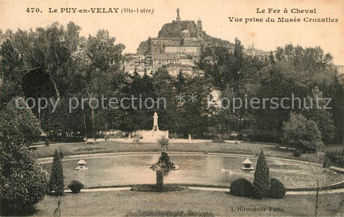 Le Puy-en-Velay La Fer a Cheval vue prise du Musee Crozatier