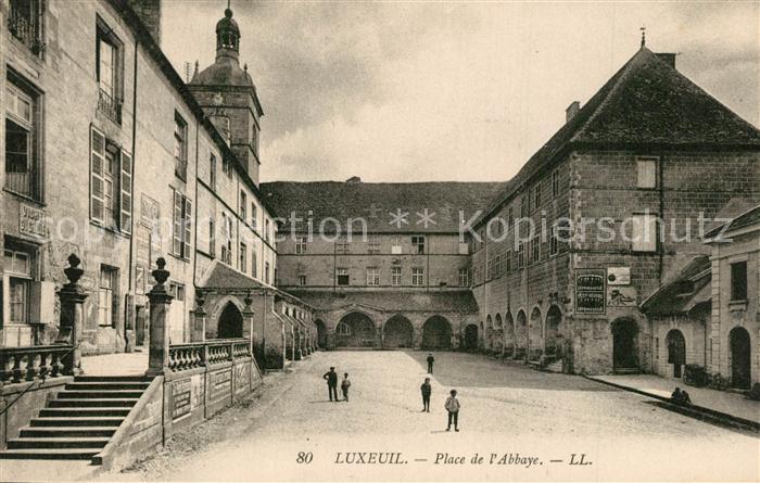 Luxeuil-les-Bains Place de l'Abbaye