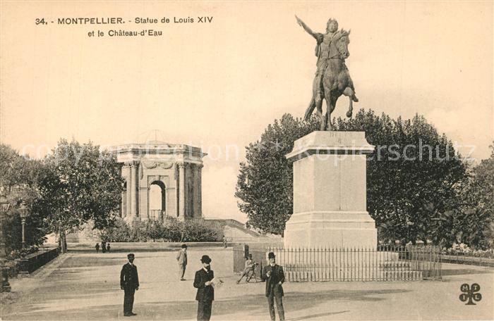 Montpellier Herault Statue de Louis XIV et Chateau d Eau