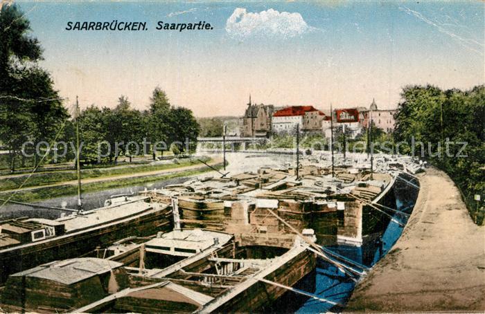 Saarbruecken Saarpartie Frachtkaehne Binnenschifffahrt