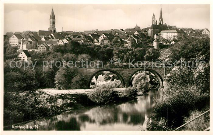 Rottweil Neckar Partie am Neckar Bruecke Blick zur Stadt