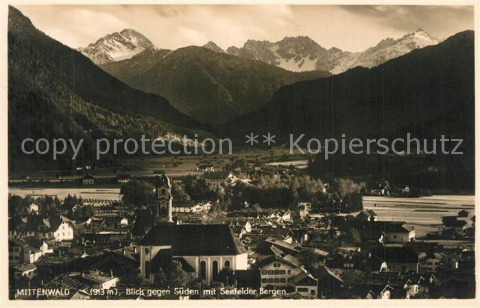 Mittenwald Bayern Panorama Blick gegen Sueden mit Seefelder Bergen