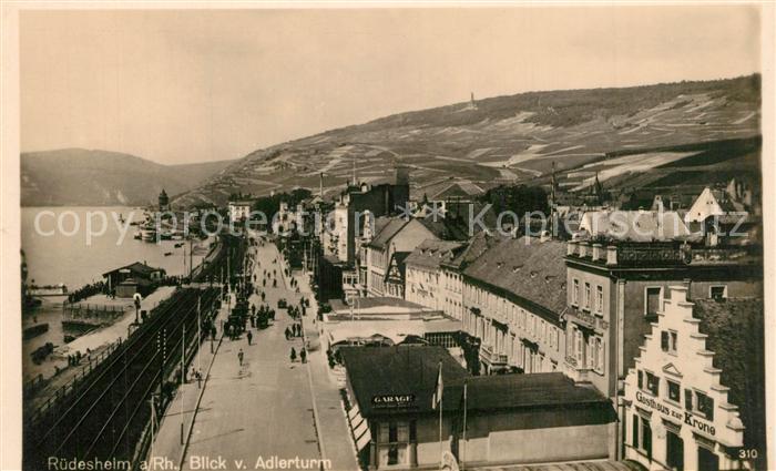 Ruedesheim Rhein Panorama Blick vom Adlerturm