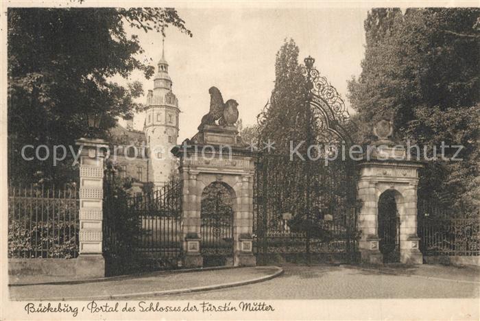 Bueckeburg Portal Schloss Fuerstin Mutter