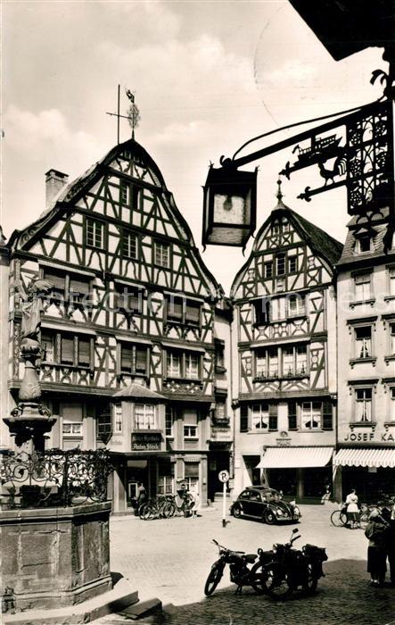 Bernkastel-Kues Markt Sankt Michael Brunnen