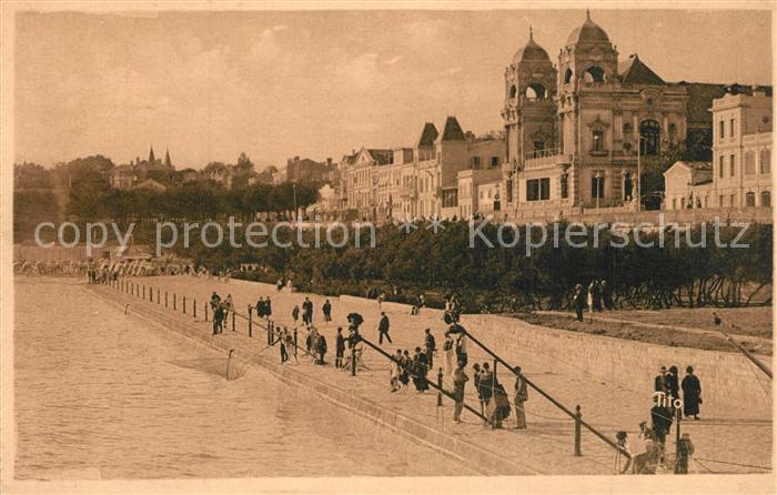 Royan 17 Facade et la Jetee de Foncillon