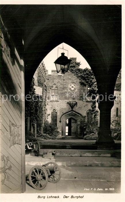 Burg Lahneck Burghof