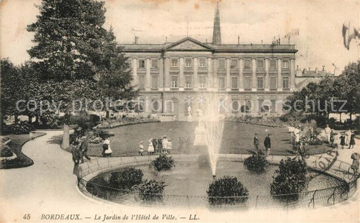 Bordeaux Jardin de l_Hôtel de Ville