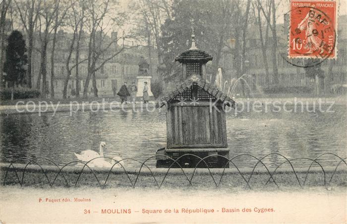 Moulins Allier Square de la République Bassin des Cygnes