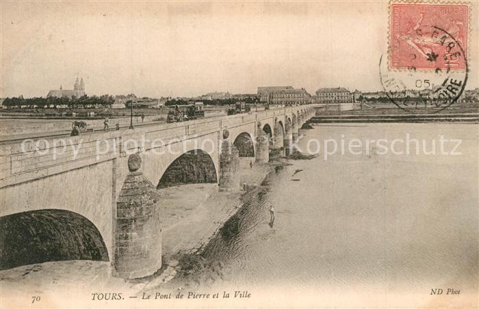 Tours Indre-et-Loire Pont de pierre et la ville