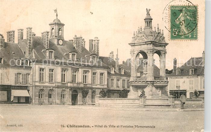 Chateaudun Hotel de Ville et Fontaine Monumentale