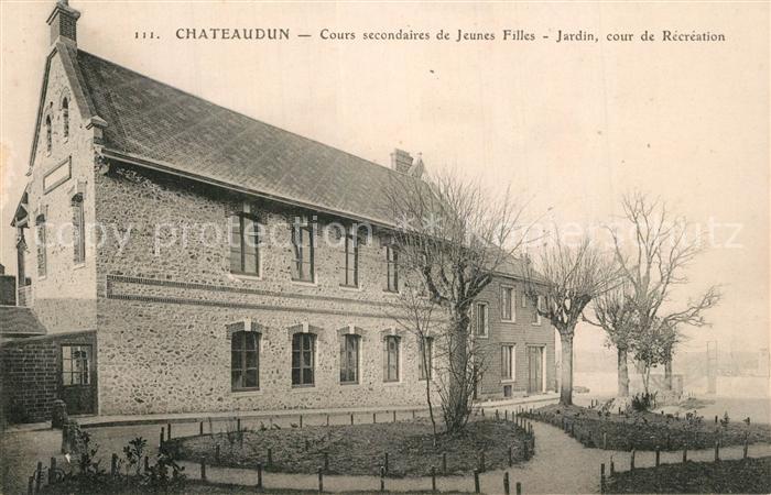 Chateaudun Cours secondaires de Jeunes Filles Jardin cour de Recreation
