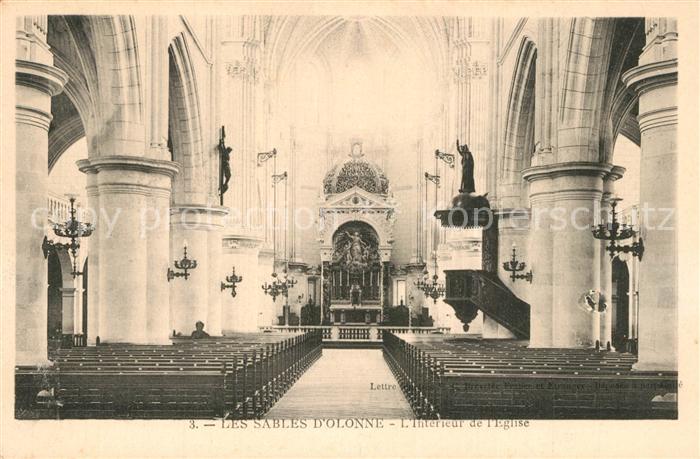 Les Sables-d Olonne Intérieur de l'Eglise