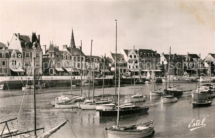 Le Pouliguen Le port bateaux a voile