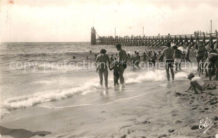 Capbreton Le Bain a la jetée plage