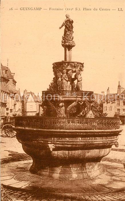 Guingamp Fontaine XVIe siècle Place du Centre