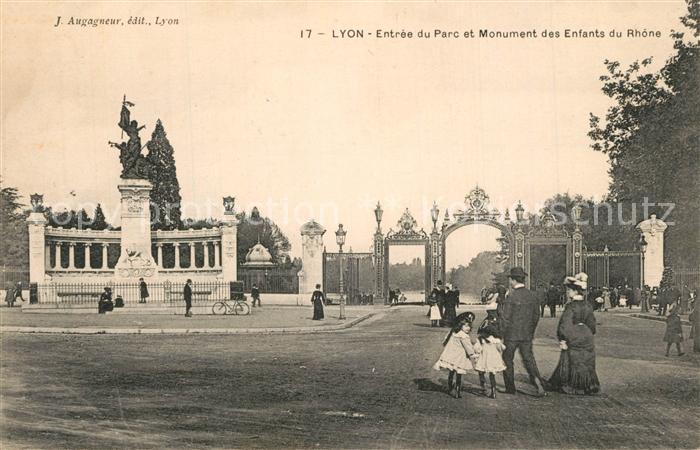 Lyon France Entrée du parc et Monument des Enfants du Rhône