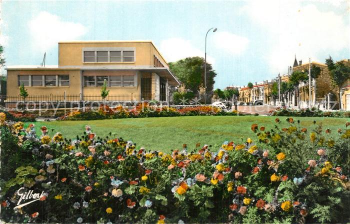 Rochefort Charente-Maritime Carrefour Etablissement Thermal