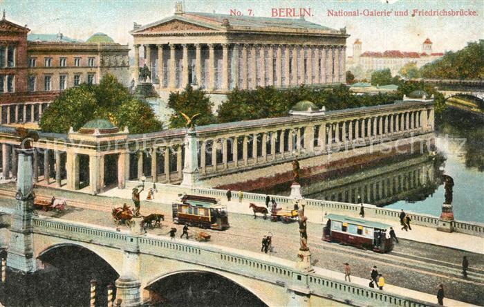 Berlin Nationalgalerie Friedrichsbruecke Strassenbahn Spree