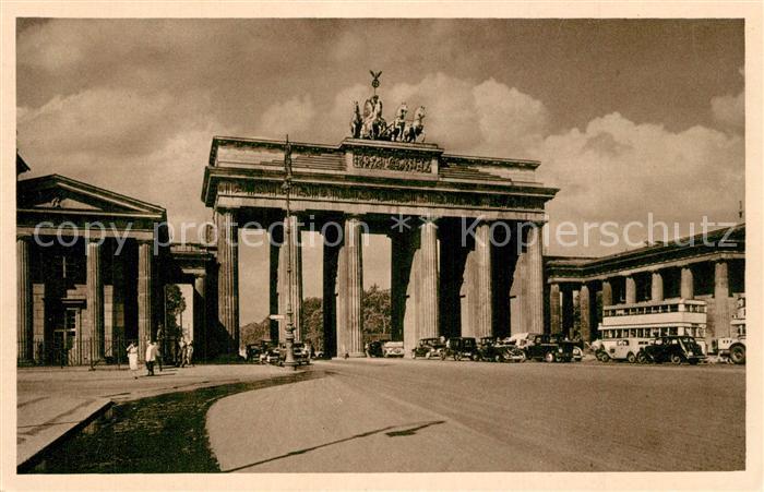 Berlin Brandenburger Tor Pariser Platz Strassenverkehr