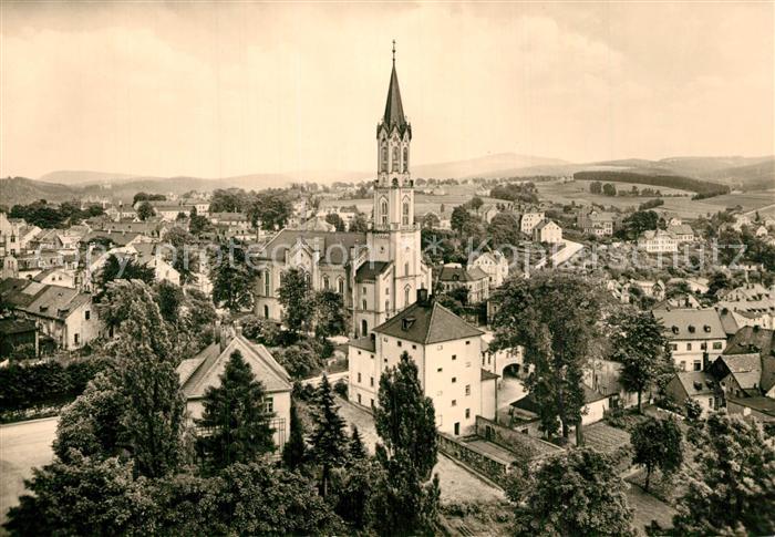 Eibenstock Stadtbild mit Kirche Blick zum Auersberg
