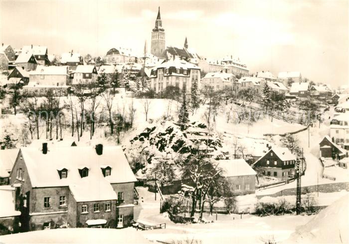 Schneeberg Erzgebirge Stadtansicht mit Kirche im Winter