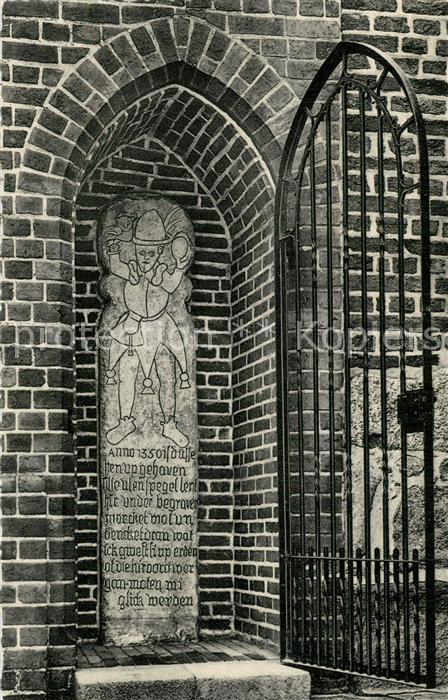 Moelln Lauenburg St Nicolai Kirche Eulenspiegel Grabstein 1350