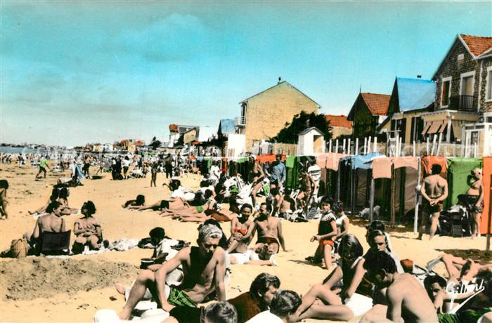 Chatelaillon-Plage Bains de Soleil sur la Plage
