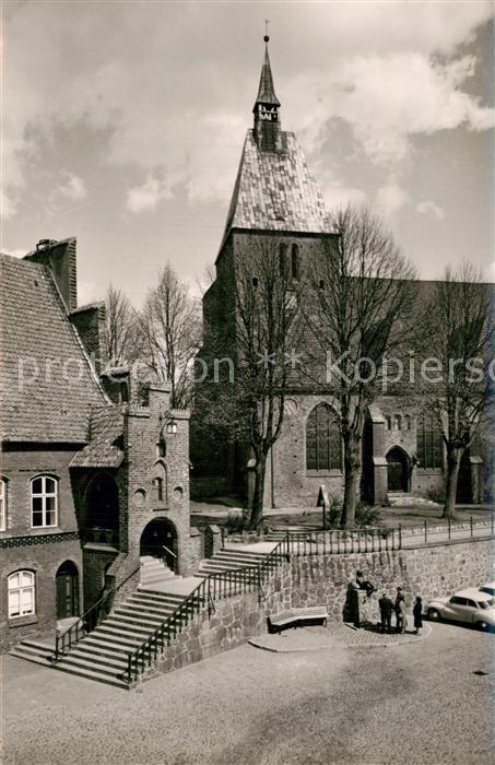 Moelln Lauenburg St Nicolai Kirche mit Rathaustreppe und Gerichtslaube