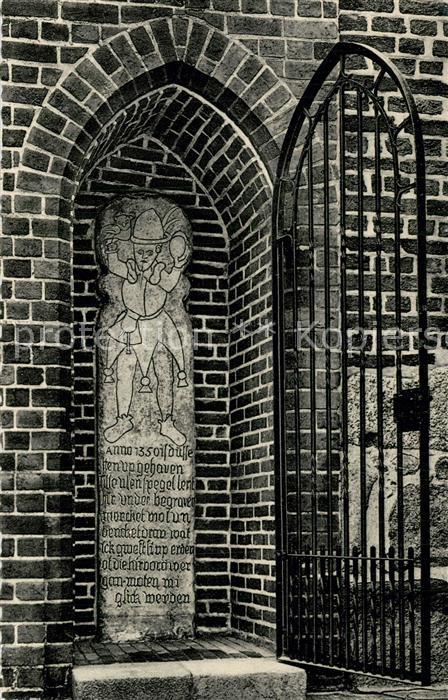 Moelln Lauenburg St Nicolai Kirche Eulenspiegel Grabstein