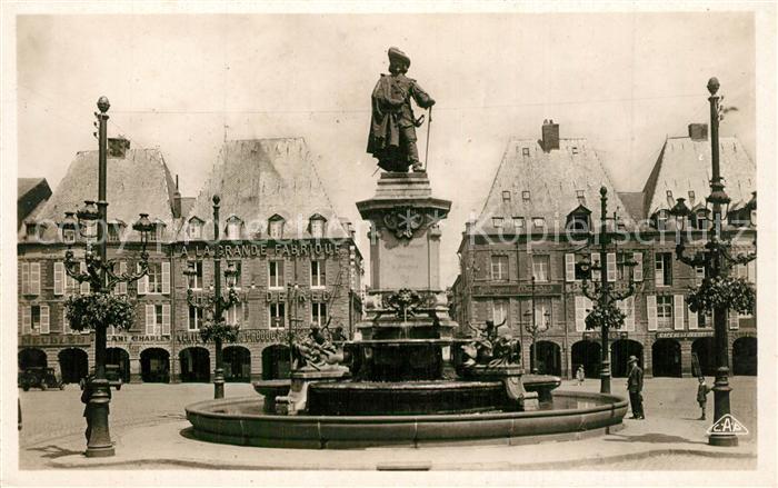 Charleville-Mezieres 08 Fontaine Statue de Charles de Gonzague