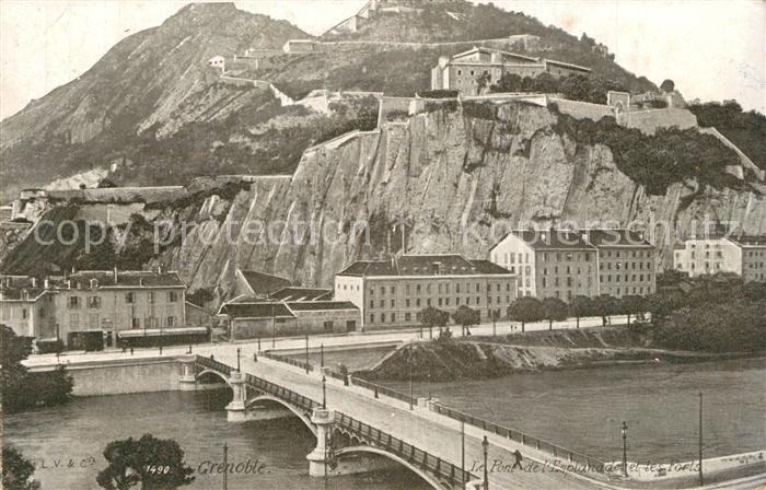 Grenoble Pont de l'Esplanade et les Forts