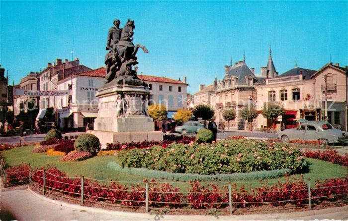 Cognac Charente Statue et Place Francois 1er