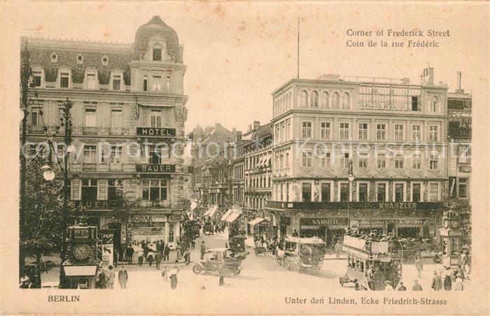 Berlin Unter den Linden Ecke Friedrichstrasse Verkehr