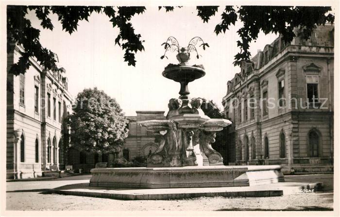 Montelimar Place Emile Loubet Fontaine