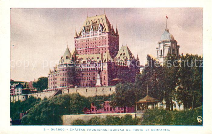 Quebec Chateau Frontenac Bureau de Poste et Remparts