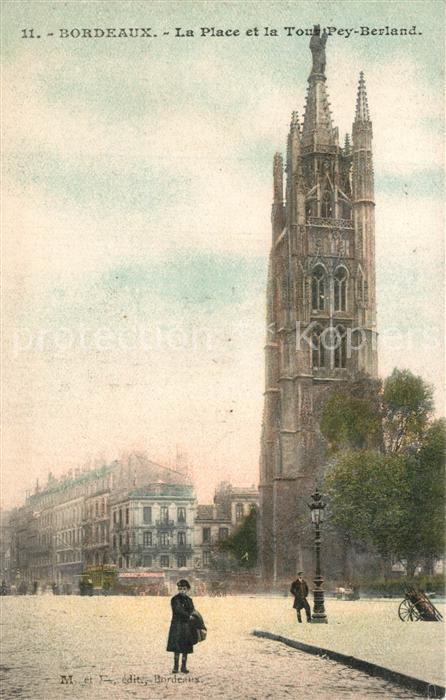 Bordeaux La Place et la Tour Pey Berland