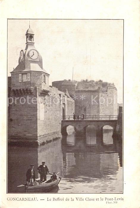 Concarneau Finistere Le Beffroi de la Ville Close et le Pont