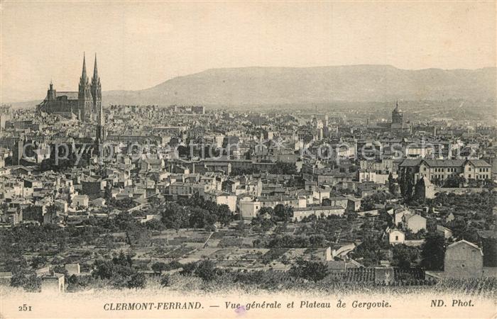 Clermont Ferrand Puy de Dome Vue generale et Plateau de Gergovic
