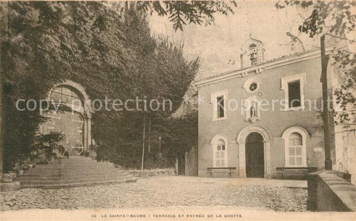 La Sainte Baume Terrasse et Entree de la Grotte