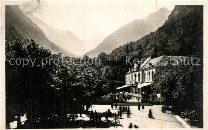 Cauterets Esplanade des oeufs et le Casino