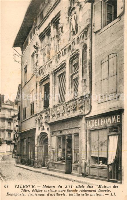 Valence 26 Maison des Tetes edifice curieux avec facade richement decoree Bonapa