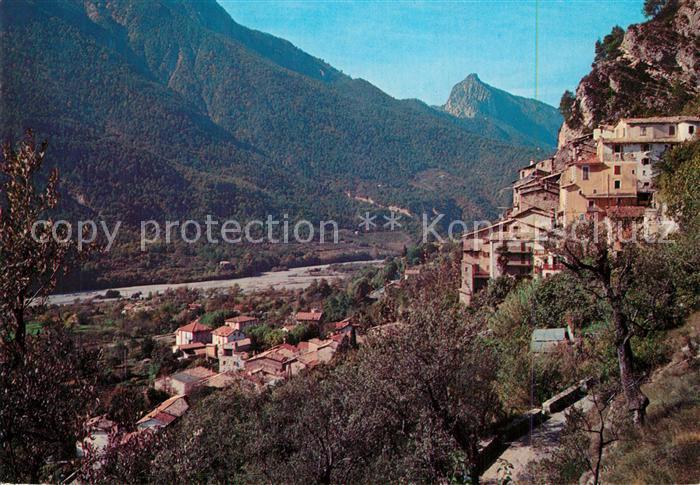 Touet-sur-Var Pittoresque village plaque au rocher sur la rive gauche du Var