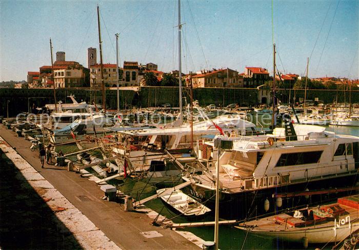 Antibes Alpes Maritimes Le Port Vauban les Remparts et la Vieil