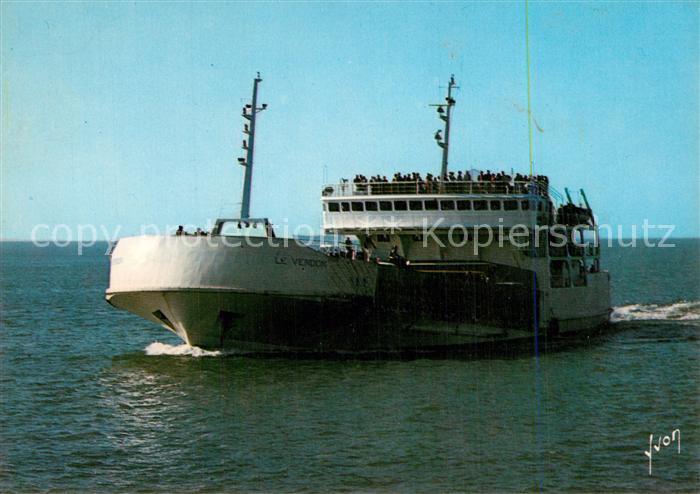 Le Verdon-sur-Mer Le Bac qui assure la navette entre Royan et la Pointe de Grave