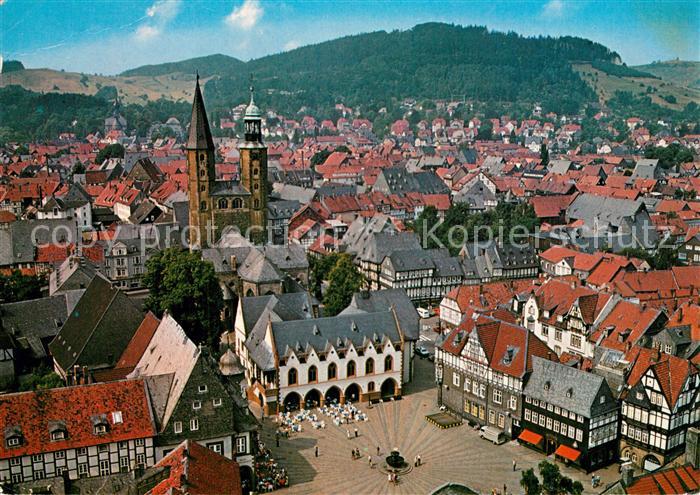 Goslar Fliegeraufnahme mit Markt und Kirche