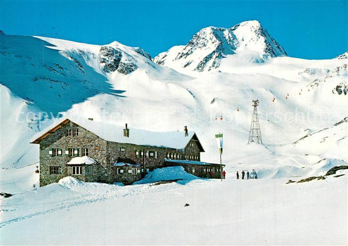 Stubaier Alpen Dresdner Huette mit Schaufelspitze