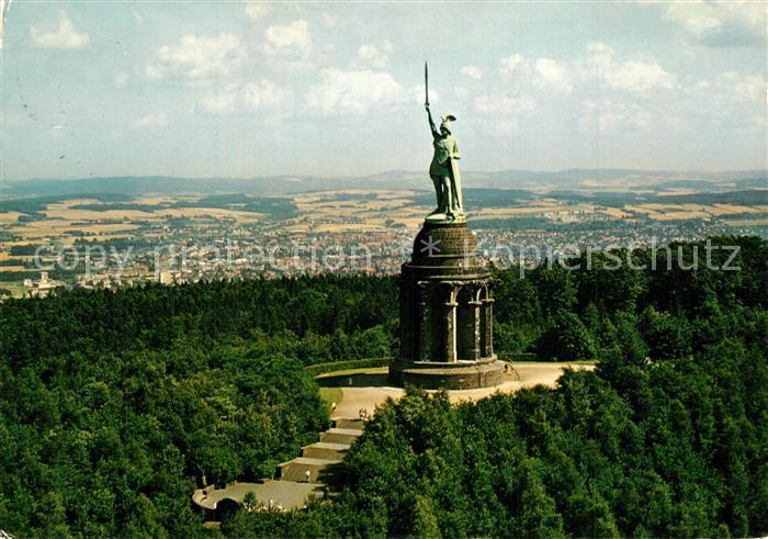 Detmold Hermannsdenkmal im Teutoburger Wald Fliegeraufnahme