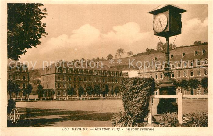 Evreux Quartier Tilly Cour centrale