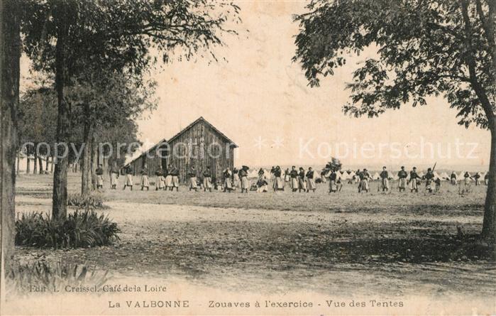 La Valbonne Zouaves a l'exercice vue des tentes